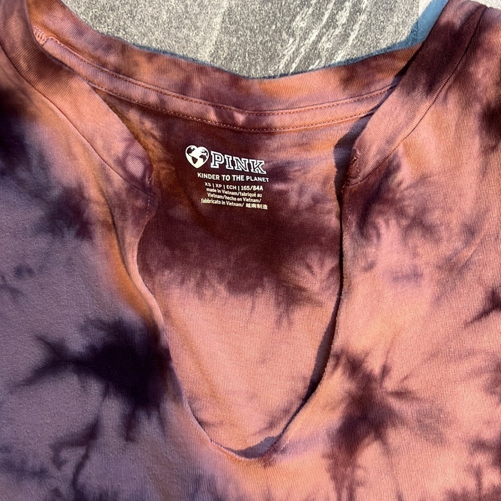 VS Pink oversized tie dye t shirt size XS pink & maroon - Picture 5 of 7